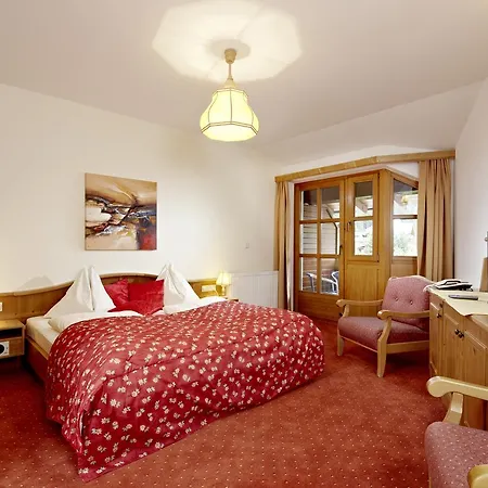 Kroneck Hotel 4*
